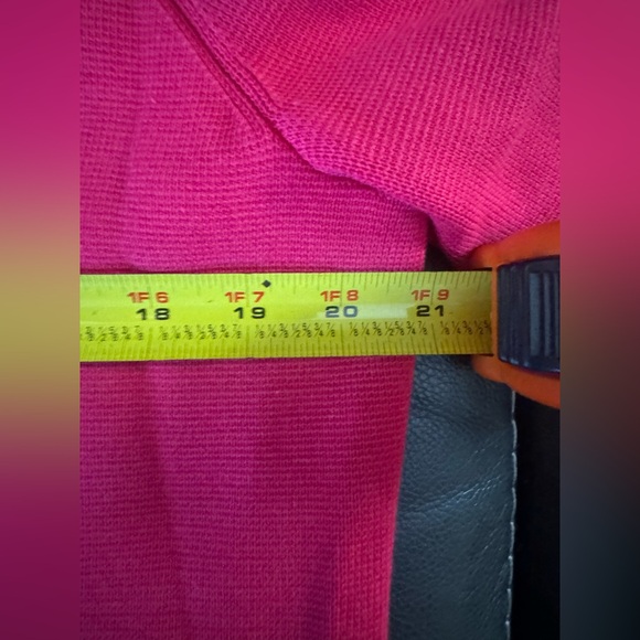 Talbots Women’s bright pink cardigan. Size large. EC-don’t think I ever wore! - Picture 6 of 7